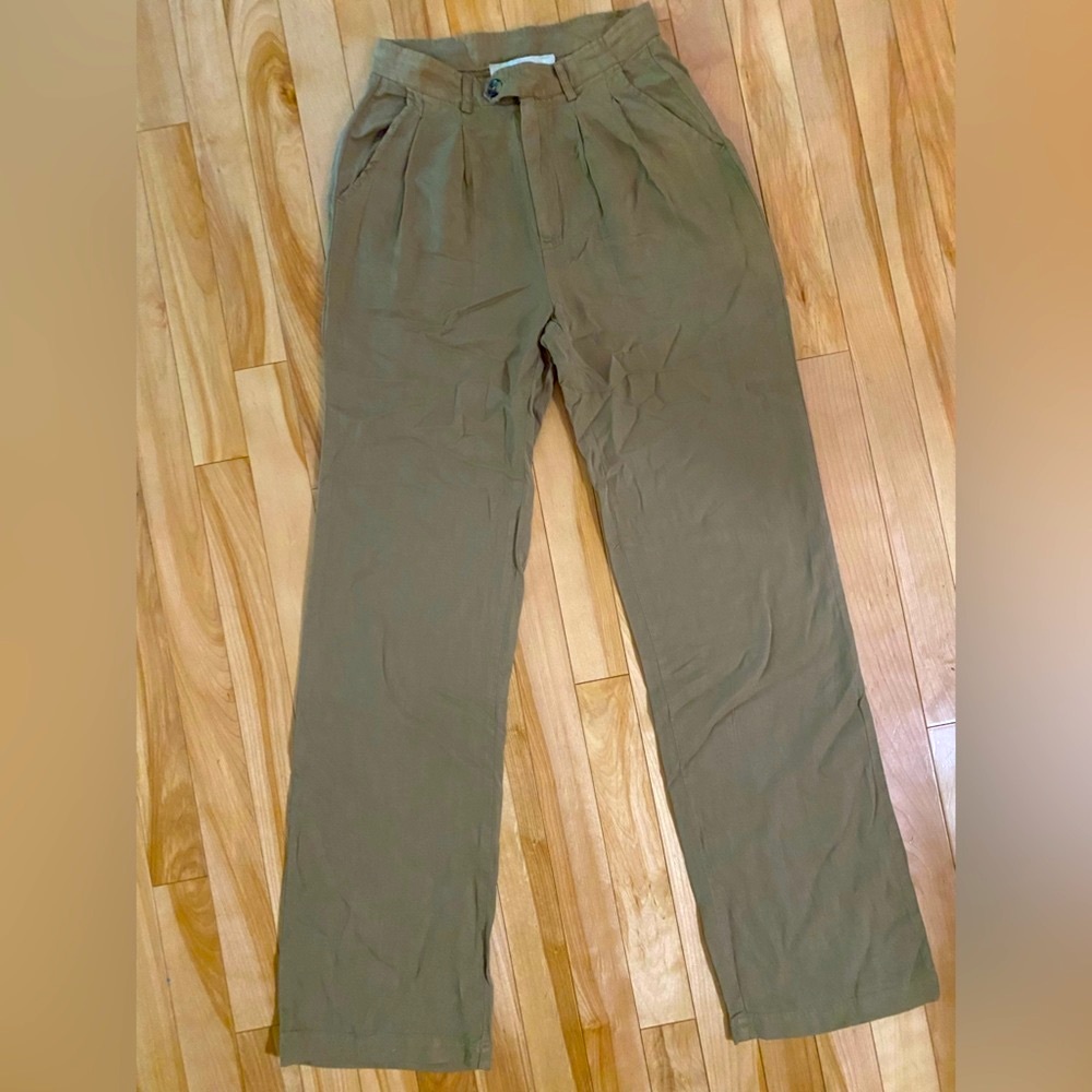 Pleated Wide leg pants